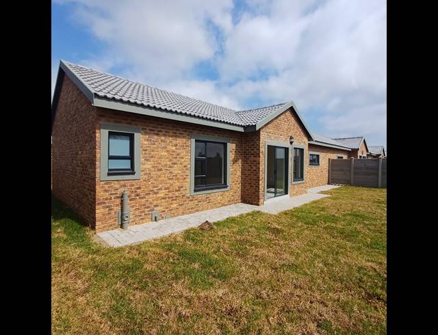 2 BEDROOM TOWNHOUSE TO LET IN RIVERSDALE